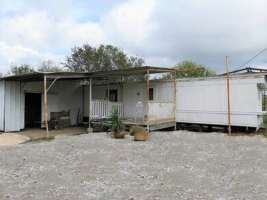 1078 County Road 499, Alvin, TX 77511 - photo 2