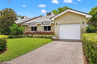 6858 Fountains Cir, Lake Worth, FL 33467 - photo 4