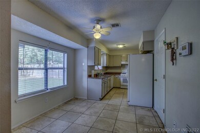442 W 149th Place S, Glenpool, OK 74033 - photo 7
