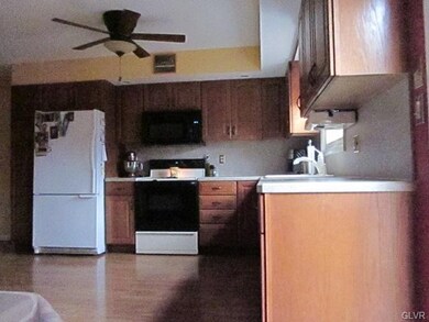 3363 S 2nd St, Whitehall, PA 18052 - photo 5