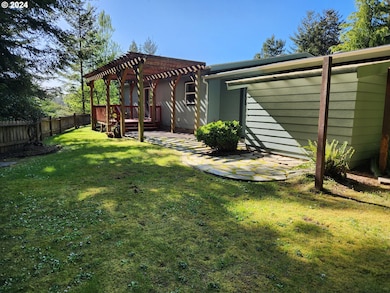 1675 Kristi Loop, Lakeside, OR 97449 - photo 5