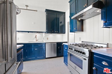 450 N Rossmore Ave, Los Angeles, CA 90004 - photo 6