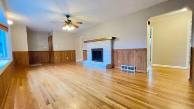 1375 N Court St, Circleville, OH 43113 - photo 5