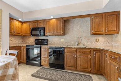 2202 Churchview Unit A Dr unit A, Rockford, IL 61114 - photo 5