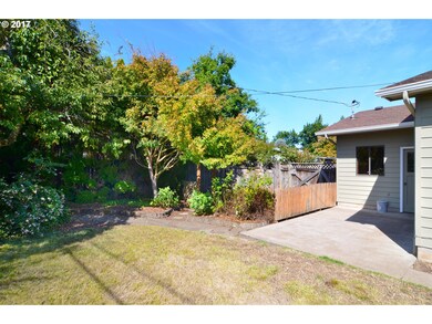 1441 Luella St, Eugene, OR 97401 - photo 2