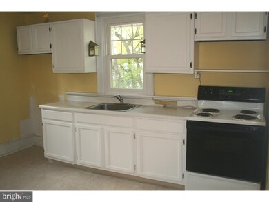 133 W 6th St, Lansdale, PA 19446 - photo 2