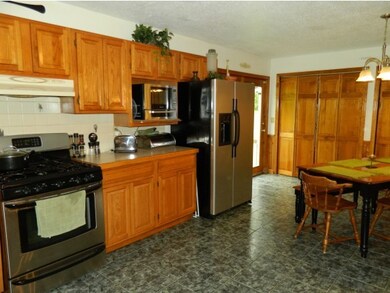 Kitchen with Breakfast Bar
