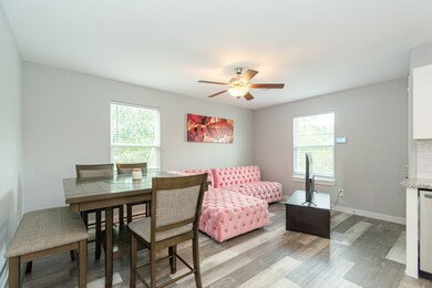 618 Maple Way unit A, Houston, TX 77015 - photo 5