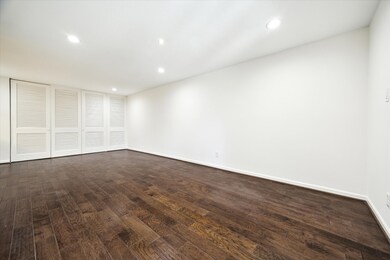 Unlimited Wall Space for Media!