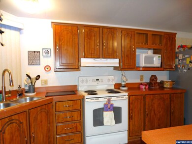 300 SE Lacreole (#288) Dr unit 288, Dallas, OR 97338 - photo 6