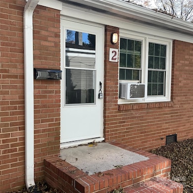 218 Grandin Rd unit 2, Charlotte, NC 28208 - photo 2