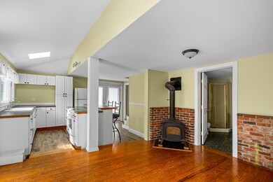 29 Thomas St, Camden, ME 04843 - photo 4