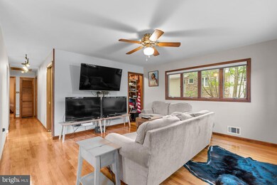 6045 Claire Dr, Elkridge, MD 21075 - photo 6