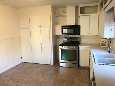 3201 14th St, Bay City, TX 77414 - photo 5