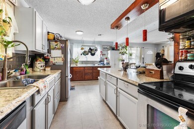 820 W 8th St, Claremore, OK 74017 - photo 5