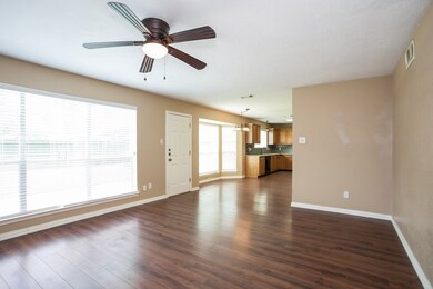 1902 Lavaca St, Friendswood, TX 77546 - photo 2