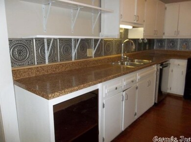 Lots of Counter Space & Cabinets!