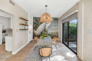 4525 N 66th St-small-010-011-TOD5929-666