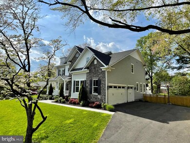 6800 Montour Dr, Falls Church, VA 22043 - photo 3