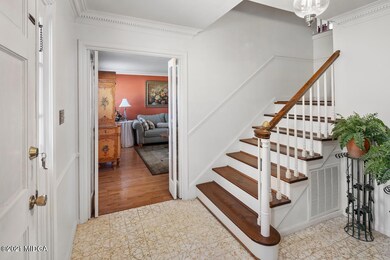 Foyer Staircase