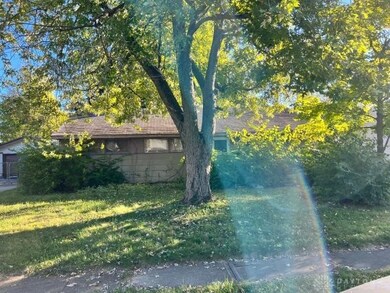 352 Skyview Dr, Vandalia, OH 45377 - photo 2