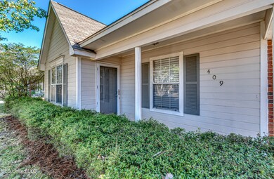 409 Audubon Cir--5