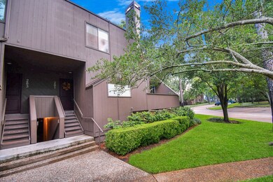 281 Litchfield Ln, Houston, TX 77024 - photo 2