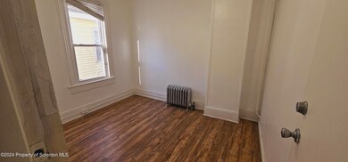 1319 Washburn St unit 1st floor, Scranton, PA 18504 - photo 6