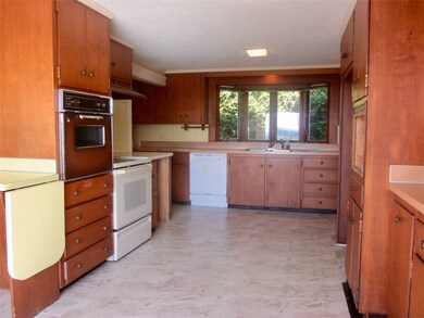 39 Bobbin Hill Rd, Tiverton, RI 02878 - photo 7