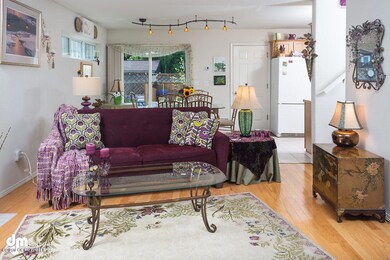 Living Room_DMD_8814-SMALL