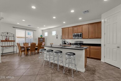 Kitchen with breakfast bar