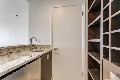 The Carlyle unit 701, San Antonio, TX 78209 - photo 2