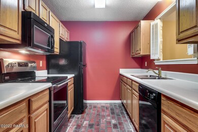 907 Carriage Light Loop-3 KITCHEN (1)