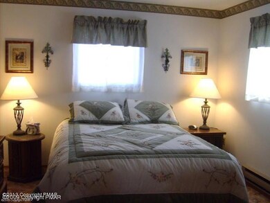 444 Robinwood Dr, Tobyhanna, PA 18466 - photo 7