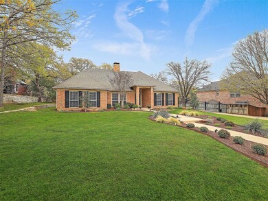 185 W Chapel Downs Dr, Southlake, TX 76092 - photo 2