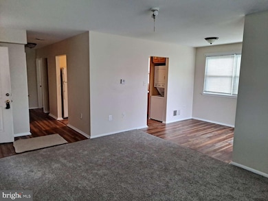 2 Florence Tollgate Place, Florence, NJ 08518 - photo 2