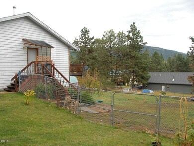 Large Fenced Yard