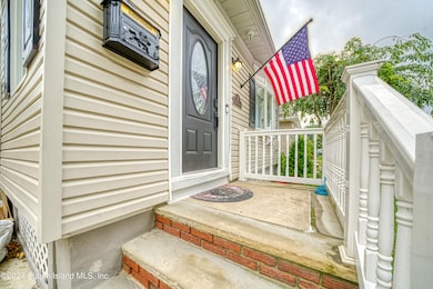 Welcome to 95 Pelton Avenue!