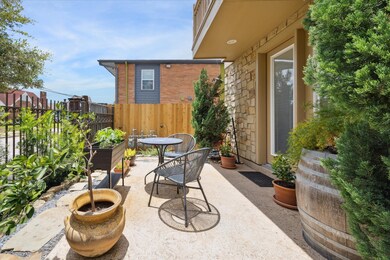 927 Byrne St, Houston, TX 77009 - photo 4