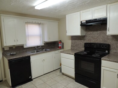 9115 Bertwood St, Houston, TX 77016 - photo 6