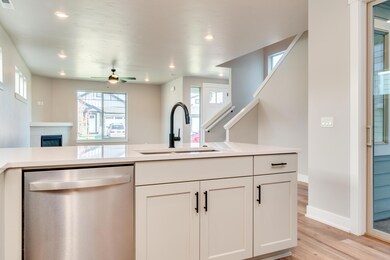 20832 SE Denver Dr, Bend, OR 97702 - photo 6