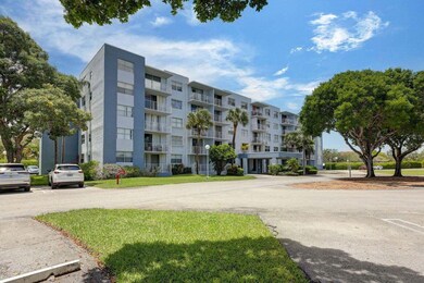 470 Executive Center Dr unit 16, West Palm Beach, FL 33401 - photo 4