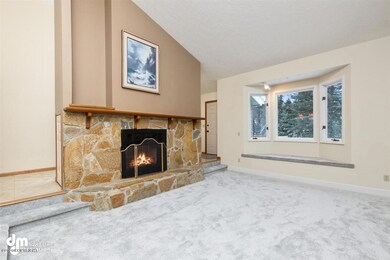 05-Living Room 20200217-DW-8613