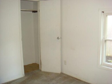 1029 Taylor St, Elkhart, IN 46516 - photo 6