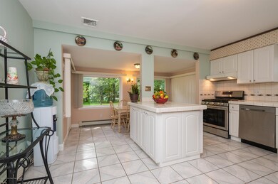 05_18ParkerRoad_5_Kitchen_HiRes