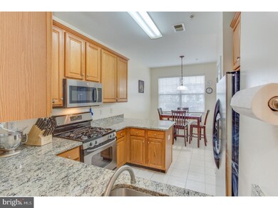 604 Blossom Cir unit 604, Dayton, NJ 08810 - photo 5
