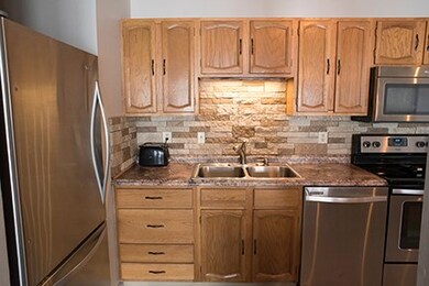 Newer SS appliances, backsplash & countertops