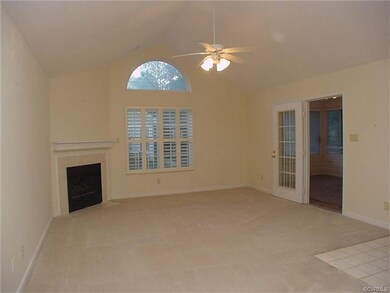 Vaulted ceiling living room 18 x 15