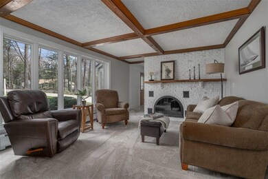 16 Woodland Dr, Londonderry, NH 03053 - photo 3