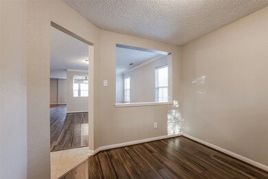 29319 Hickory Terrace Dr, Spring, TX 77386 - photo 2